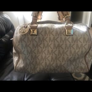 Micheal Kors Handbag